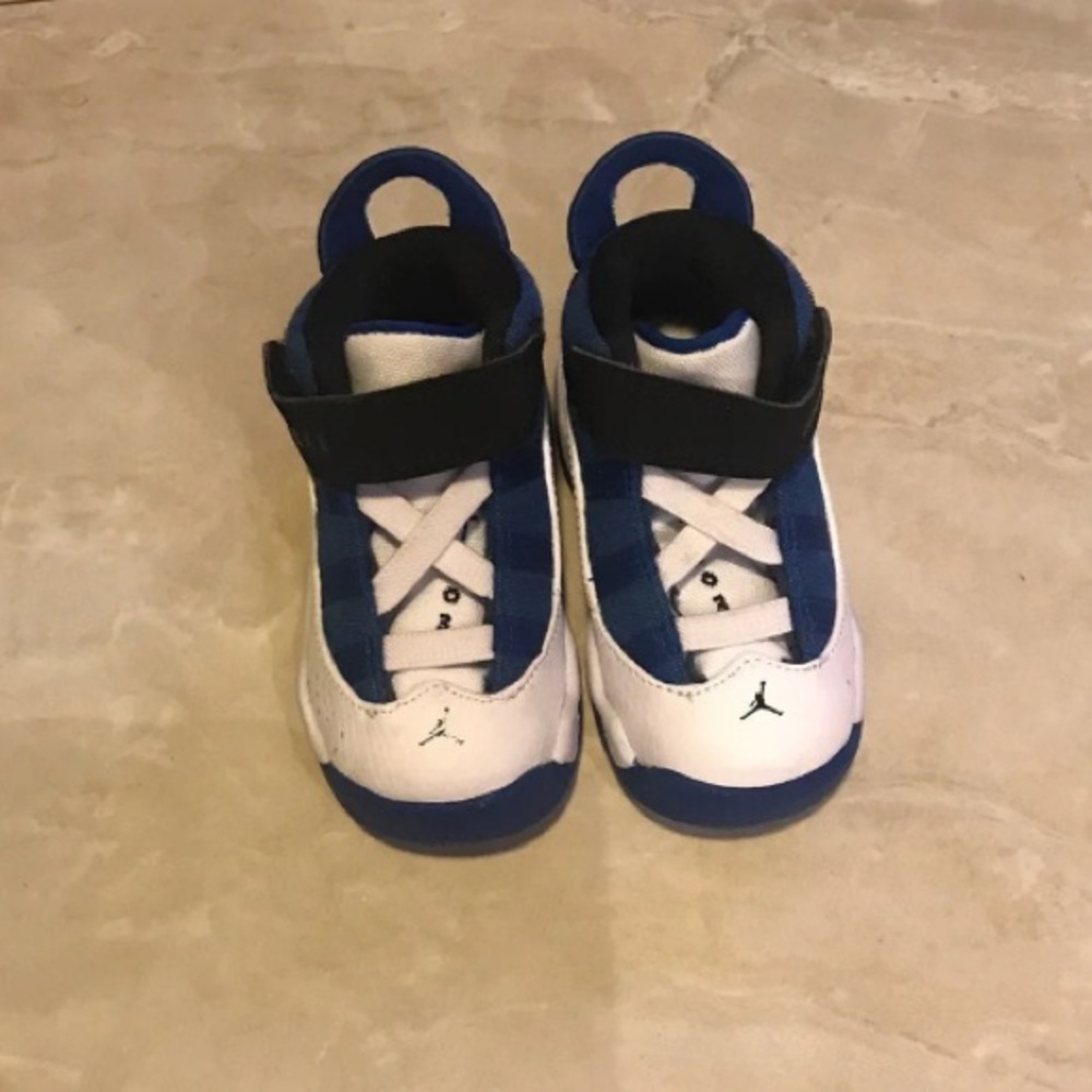 Air Jordan 6 Ring Sneakers